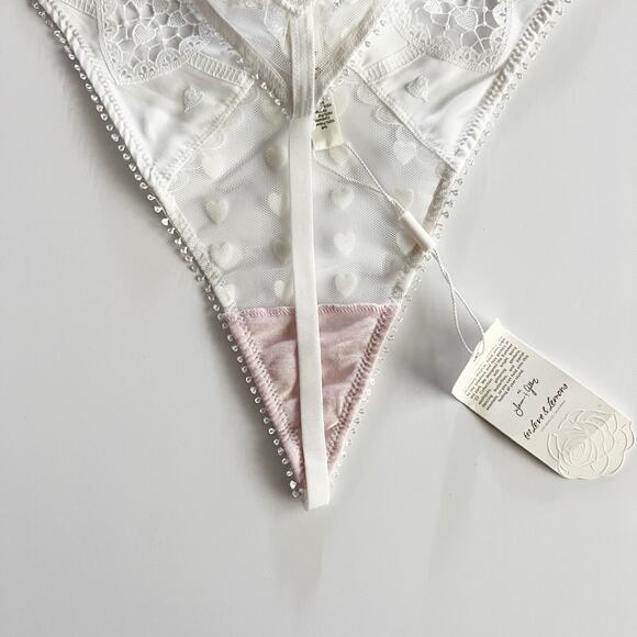[For Love & Lemons] White Lace Heart Window Thong Underwear Panties NWT Size XL - Picture 7 of 9